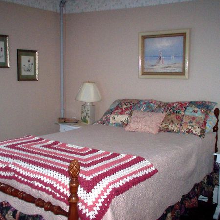 Parks Edge Inn Millinocket Exteriör bild
