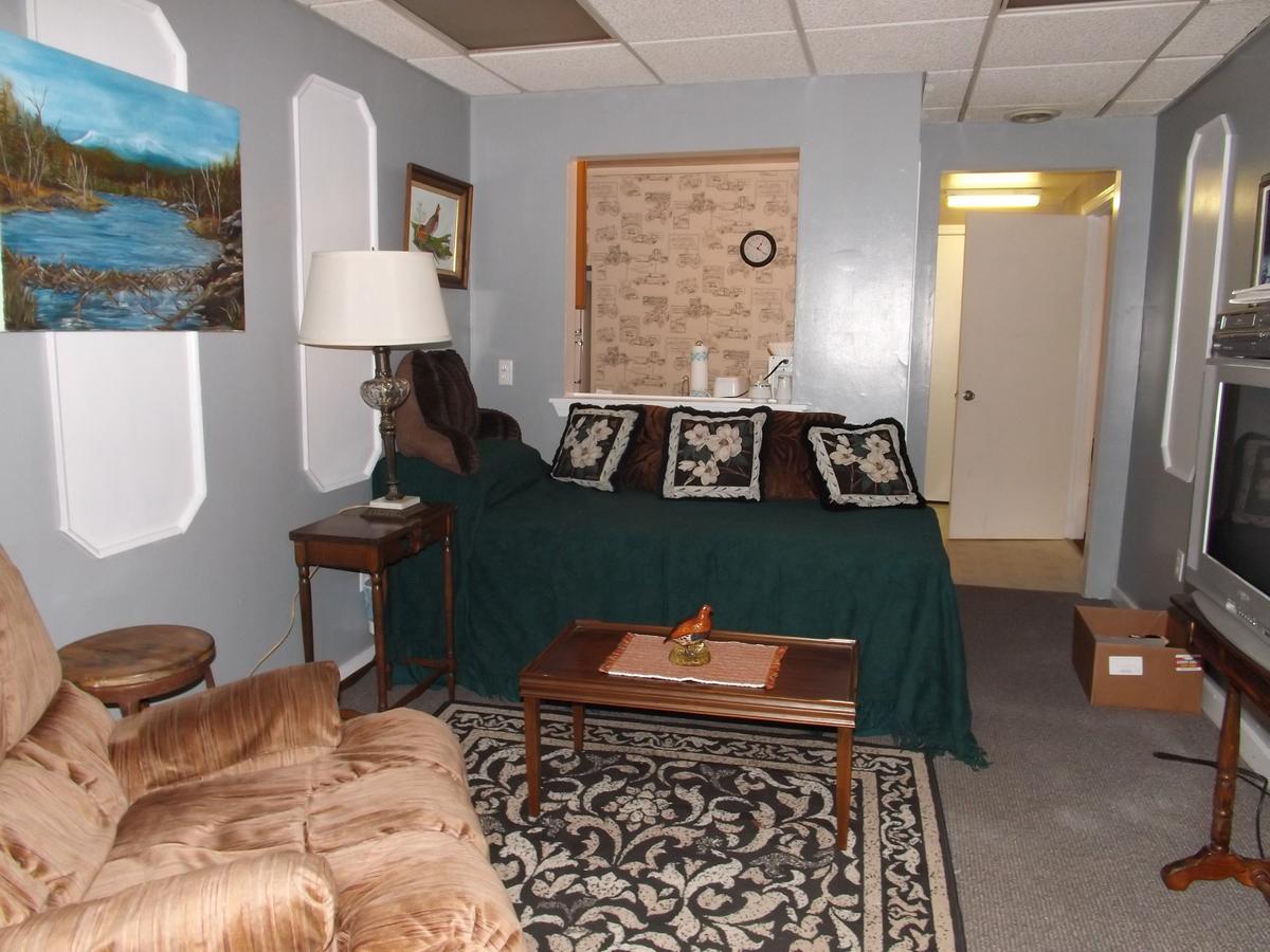 Parks Edge Inn Millinocket Exteriör bild