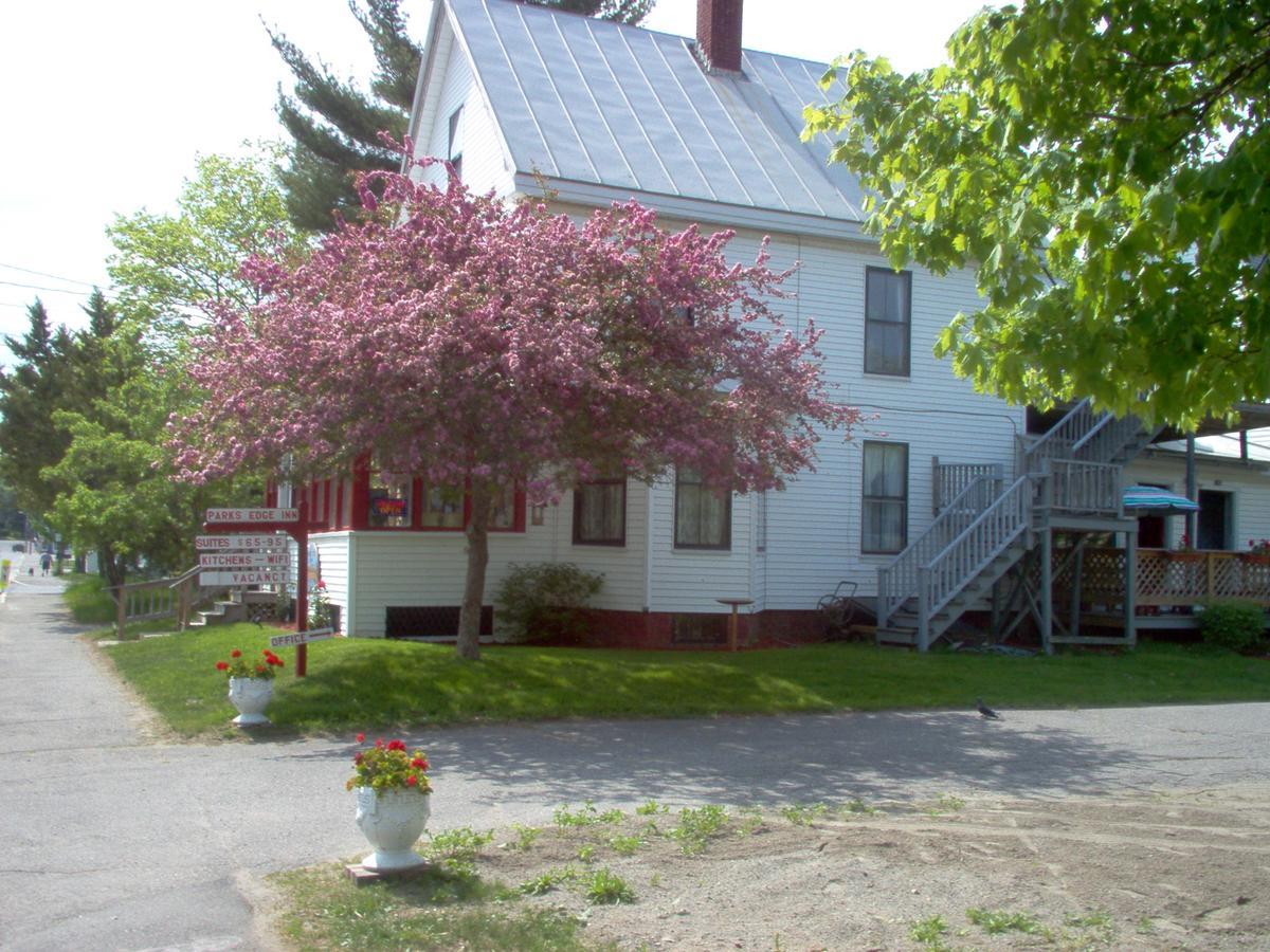 Parks Edge Inn Millinocket Exteriör bild